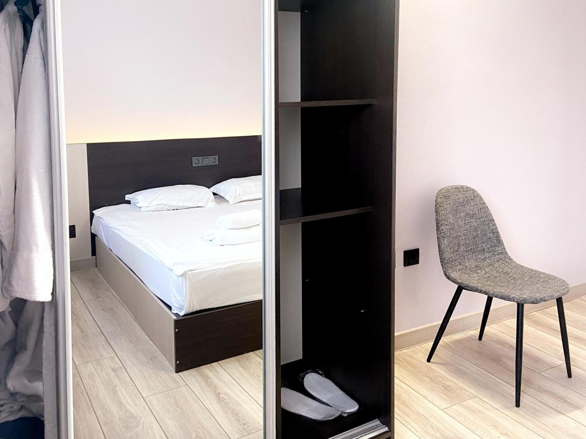 Tourasia Hotel Bisjkek Eksteriør billede