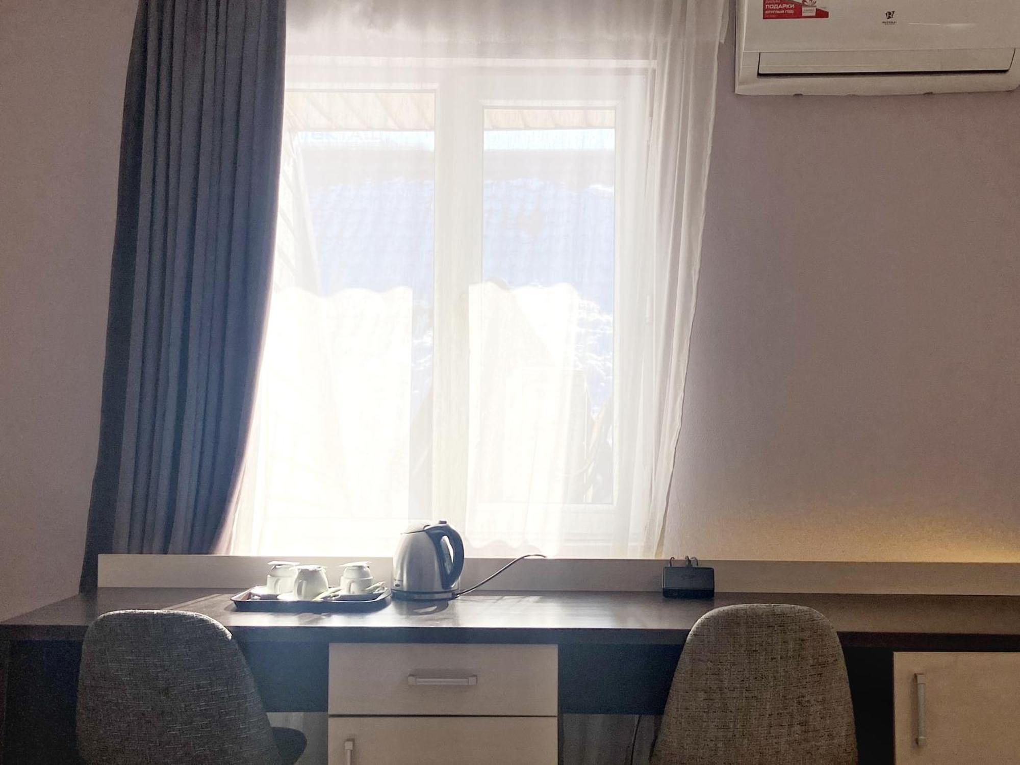 Tourasia Hotel Bisjkek Eksteriør billede