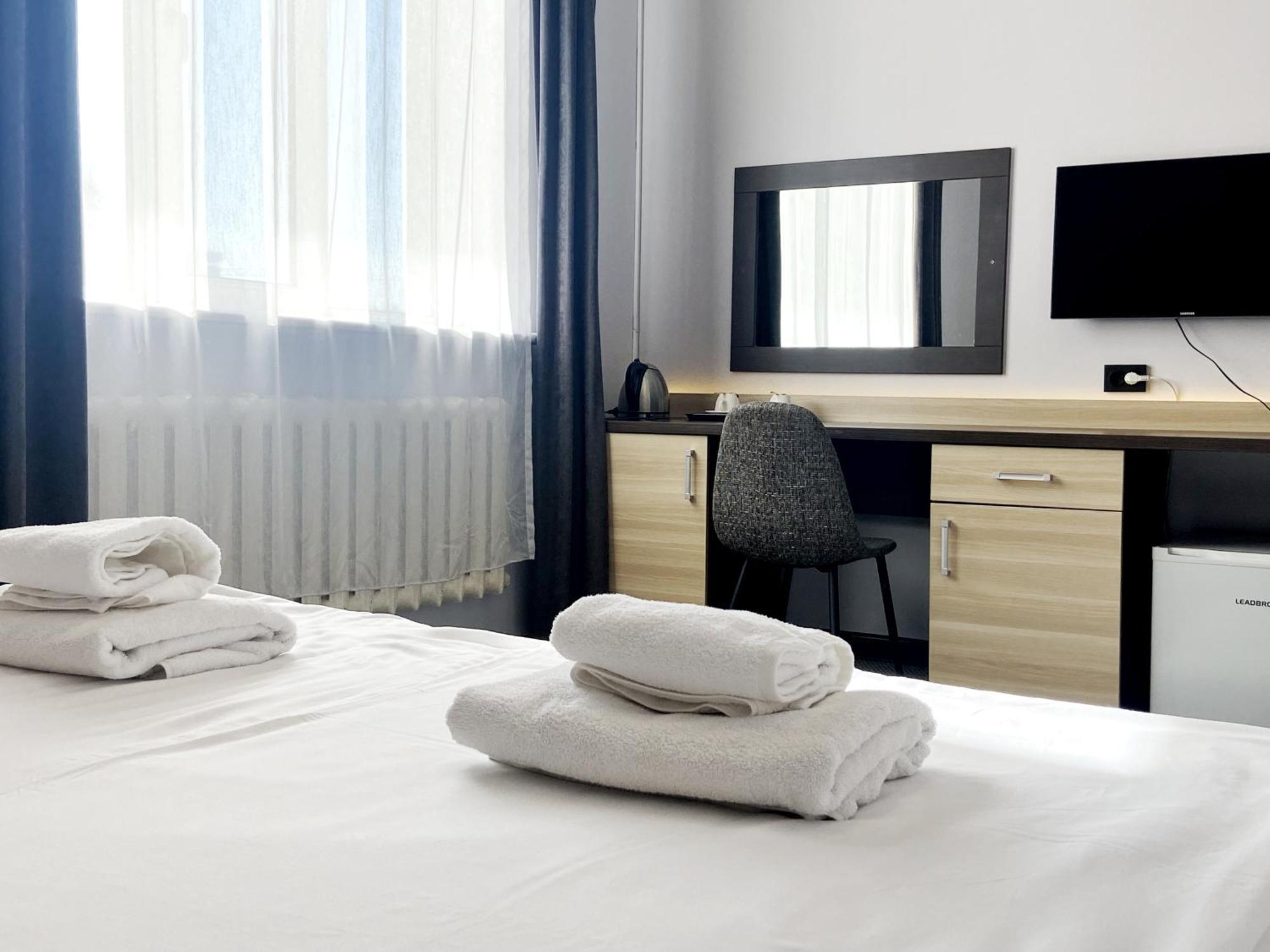 Tourasia Hotel Bisjkek Eksteriør billede