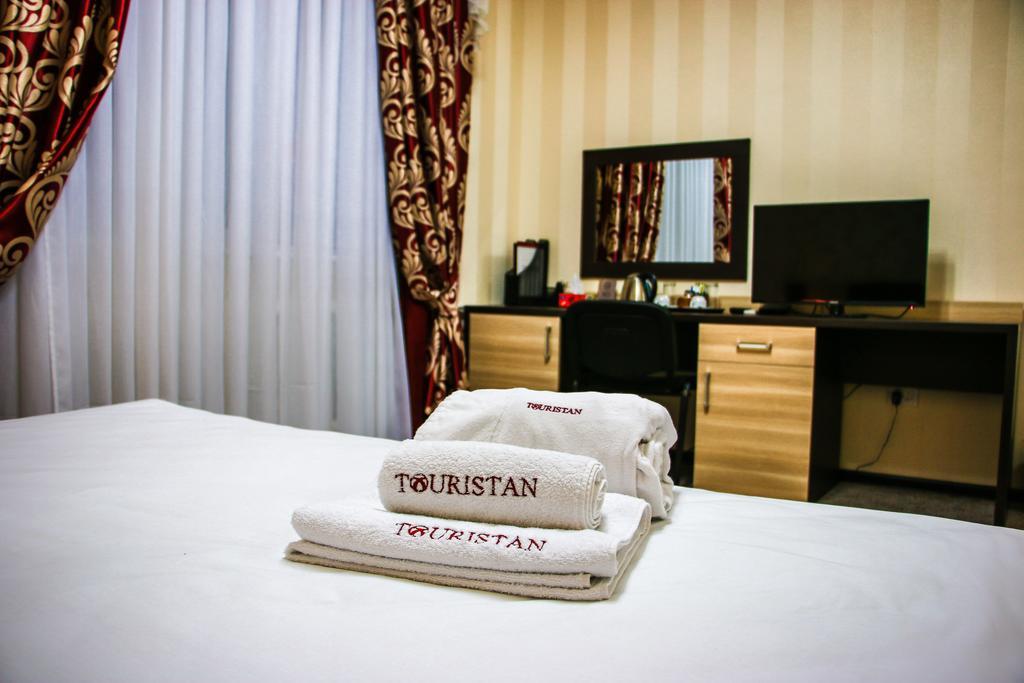 Tourasia Hotel Bisjkek Værelse billede